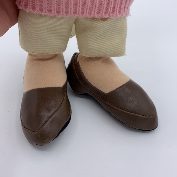 Ms. Wonderful Talking Doll - Picture 4 of 7